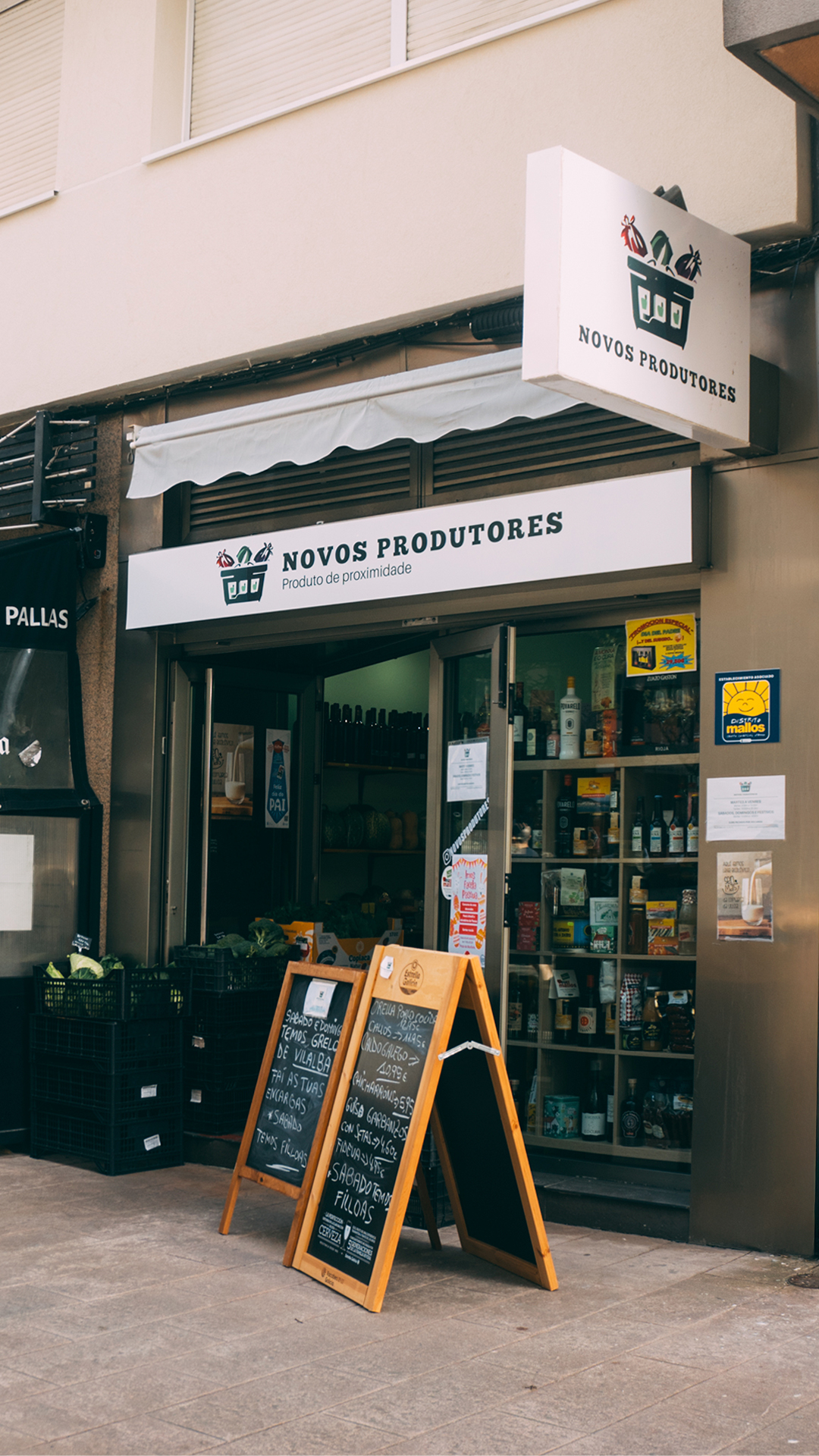 Fachada de Novos Produtores